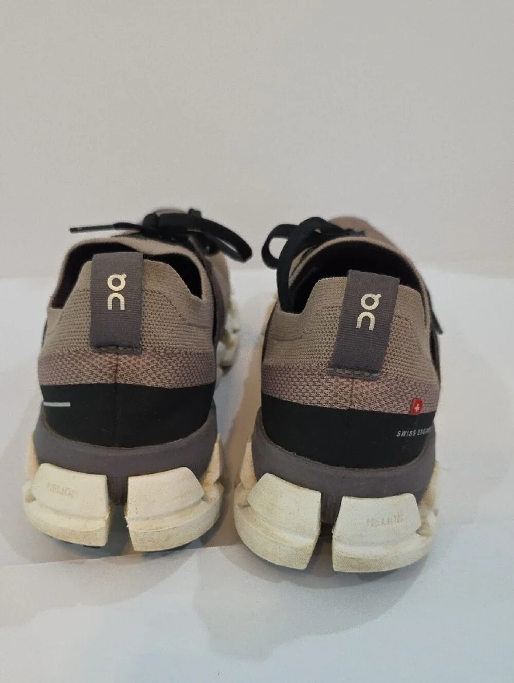 On Running CloudSwift Women's  Sneakers in Taupe and Black Size 8.5